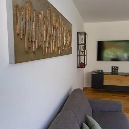 2 Apartment *